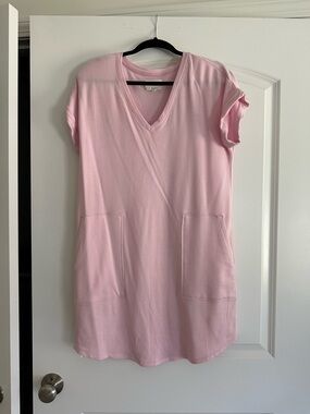 Lou & Grey Light Pink V-Neck Pocket Tunic